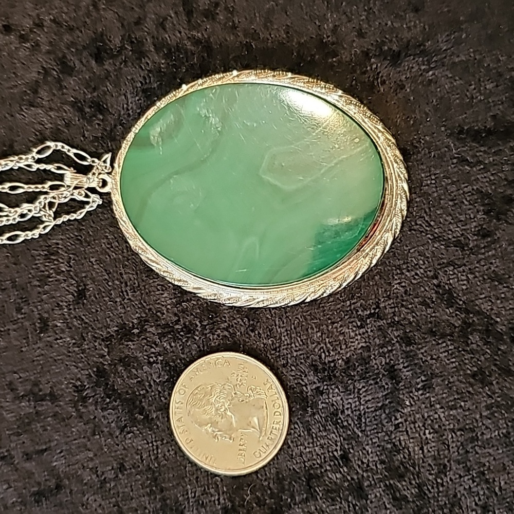 Beautiful Malachite Pendant Necklace